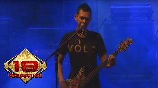 Download lagu Bondan & Fade 2 Black - Tak Terkalahkan  (Live Konser Denpasar bali 21 September 2013) mp3