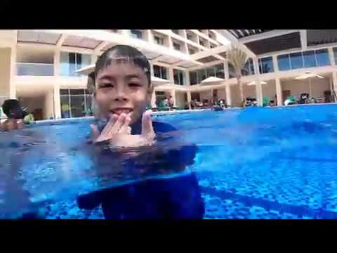 Swimming @ Hilton Garden Inn
