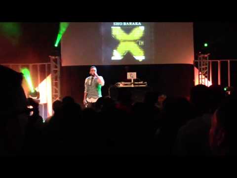 Sho Baraka performing Hello Revolution