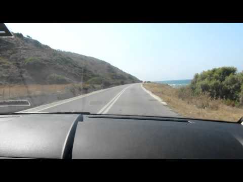 Yo manejando en Rhodos en un Mercedez