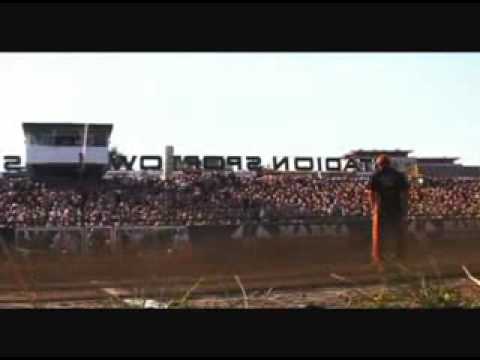 MonstruM - Biało-niebieska jest stal