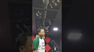 Download lagu di pintu mahligai(iklim) azmani cover mp3 Download lagu di pintu mahligai(iklim) azmani cover mp3