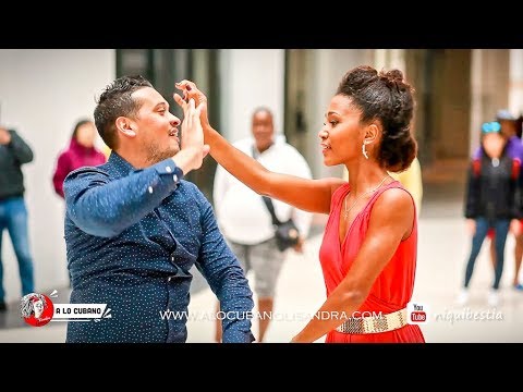 Romantic story in SALSA cubana (Para los enamorados!) #SalsaRomantica