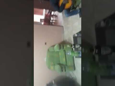 cantando con charango