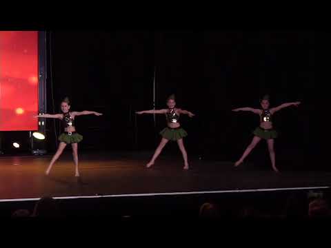 Junior Trio "Bombshell Belles"