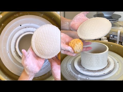 473. Attaching a Slab on a Thrown Cylinder to Make a Lidded Jar/Box with Hsin-Chuen Lin 林新春 滾花蓋盒拉坯示範