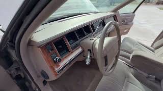 1993 Lincoln Town Car Signature Inside Look