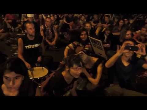 Nu le canta din struna! Proteste indite, cu concerte de muzica intrumentala, in Piata Universitatii!!!