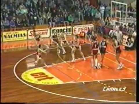 Stefanel Trieste - Conad Mens Sana SI 73-76 (1988/89)