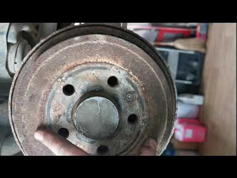 Kako naštelati ručnu kočnicu sa dobošima? VW