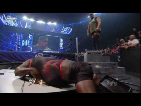 WWE Big Show Returns And Attacks Mark Henry - Smackdown 7 Oct 2011