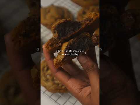 we love a good singing session in the house 😂#baking #singing #hsm #highschoolmusical