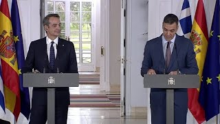 Sánchez refuerza la alianza con Grecia y defiende una relación igualitaria entre la UE y EE.UU.