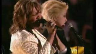 Cyndi Lauper And Patti Labelle   Time After Time Live2004 flv