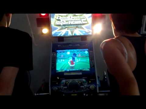 Pez and Andyfreak play DDR!