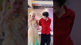 Download lagu How did the White Angel do it#college #love #funny #shorts mp3 Download lagu How did the White Angel do it#college #love #funny #shorts mp3