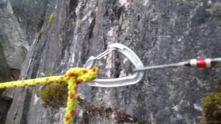 Hammock set up when you have only 1 tree and some rock