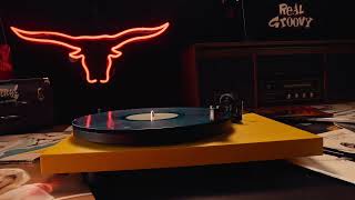 Video thumbnail for Debut Carbon EVO - Music Lives Here by Pro-Ject Audio Systems