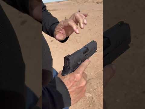 SIG P320 X-Carry #sig #glock19 #glock #beretta #ruger #reviews #review #gunshorts #shorts #guns #9mm