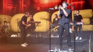 Bosse &#39;&#39;Wir nehmen uns mit&#39;&#39; und &#39;&#39;Immer so lieben&#39;&#39;