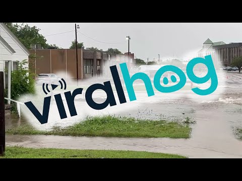 Norman Oklahoma Underwater || ViralHog