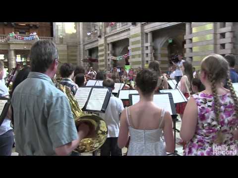 Glasgow 2014 - Nicola Benedetti flash mob at Kelvingrove Museum