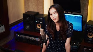 Download lagu Raim Laode - Komang (Cover) | Julia Choirani mp3