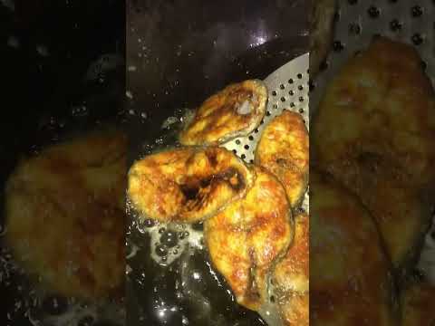 Famous big surmai fish oil fry 👌👍#shorts #shortvideo