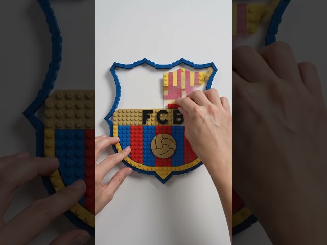 Vídeo relacionado con MOCIWORLD - FC Barcelona - Moneda edición Especial con Escudo e inscripción en Relieve Barça - Coleccionable - Dorada - Producto Oficial