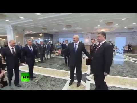 Putin and Poroshenko Shake Hands HD / путин и порошенко пожали друг другу руки HD