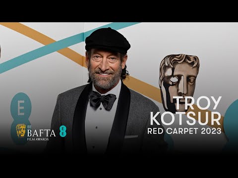 Troy Kotsur gets askes the One Question He HATES | EE BAFTAs Red Carpet