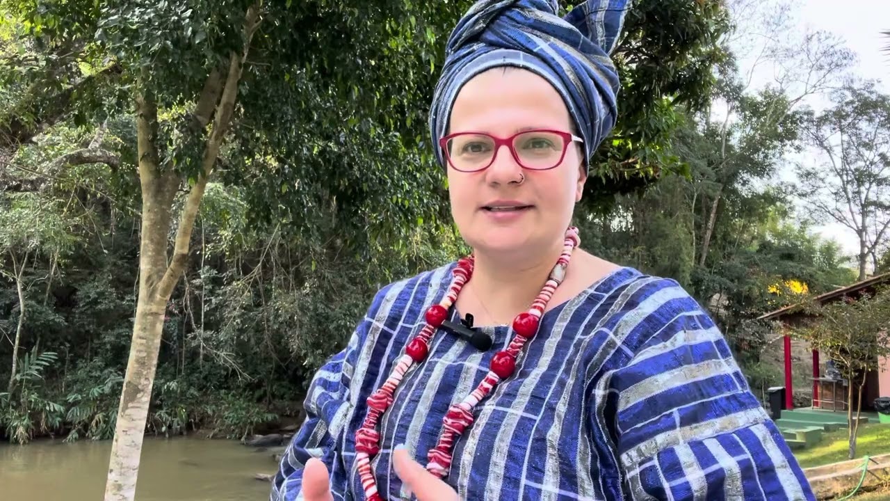 Tá errada!!! Esta cantiga não é assim!