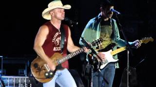 Kenny Chesney The Boys of Fall Snowden Grove 5-26-11