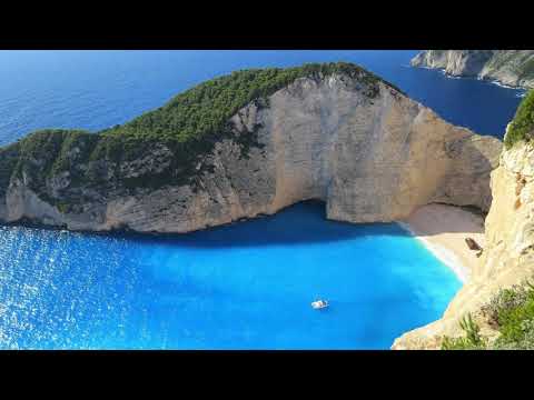 Go Undercover - Martin Hall