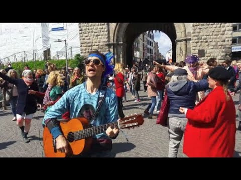 Köln Flashmob 7.5. 21 mit der deutschen Version von  Danser Encore