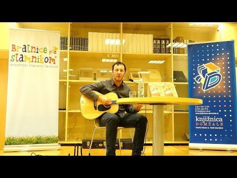 JERNEJ DIRNBEK PREDSTAVITEV KNJIGE PEVCI POZABLJENIH PESMI, KNJIŽNICA DOMŽALE, 1  2  2018