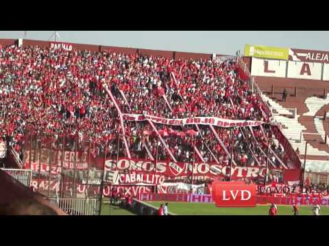 "Resumen de la hinchada de Independiente en Lanús HD" Barra: La Barra del Rojo • Club: Independiente