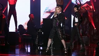 Madonna Performs &#39;Living for Love&#39;