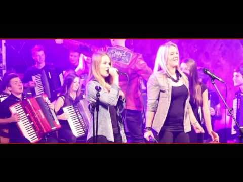 Rock Akkordeon Orchester Celebrate Music - Alles Neu