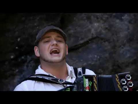 Dominik Ofner - A Wahnsinn mit dir (offizielles Video)