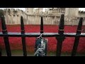Queen Elizabeth leads Remembrance Day tributes ...