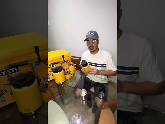 Vídeo relacionado con YETI Rambler Bottle Chug, Vacuum Insulated Stainless Steel Bottle with Chug Cap, Navy, 36 oz (1065 ml)