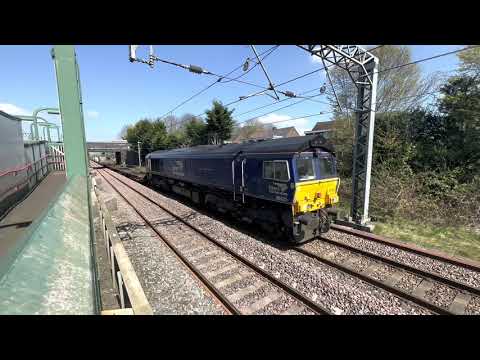DRS 66425 on 4M27 passing Euxton 18th April 2023