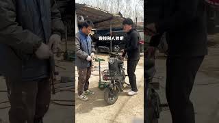 Download lagu This mechanic confuses his customers mp3