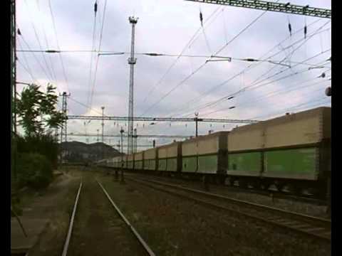 1216 910 - 0 érkezik ércvonattal Kelenföldre, hátul a KÁRPÁT Bobóval.