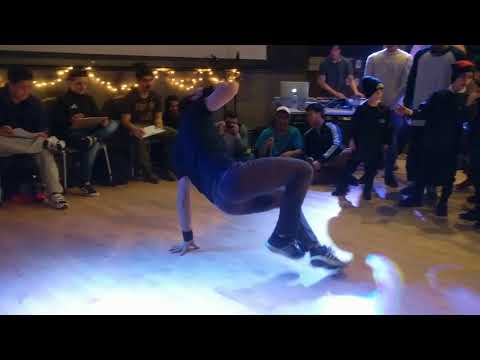 Los Sicarios vs. Young Lords Prelim battle TurboMania