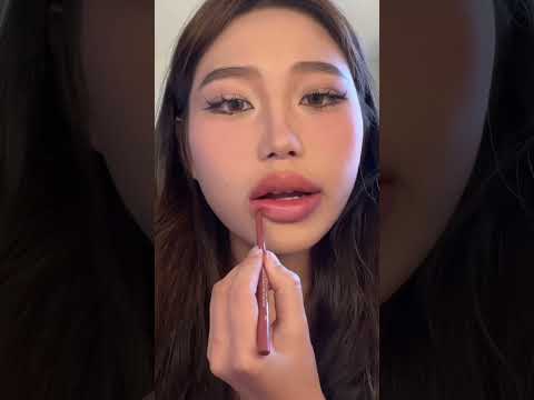 Japan ain’t got NOTHING on this lip plumper 🙅🏽‍♀️😘🌶️👄 #makeup #beauty #review #tutorial