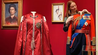 Reino Unido celebra el estilo de la reina Isabel II con una nueva exposición