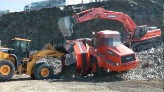 Dump truck accident - Moxy MT41 turns over