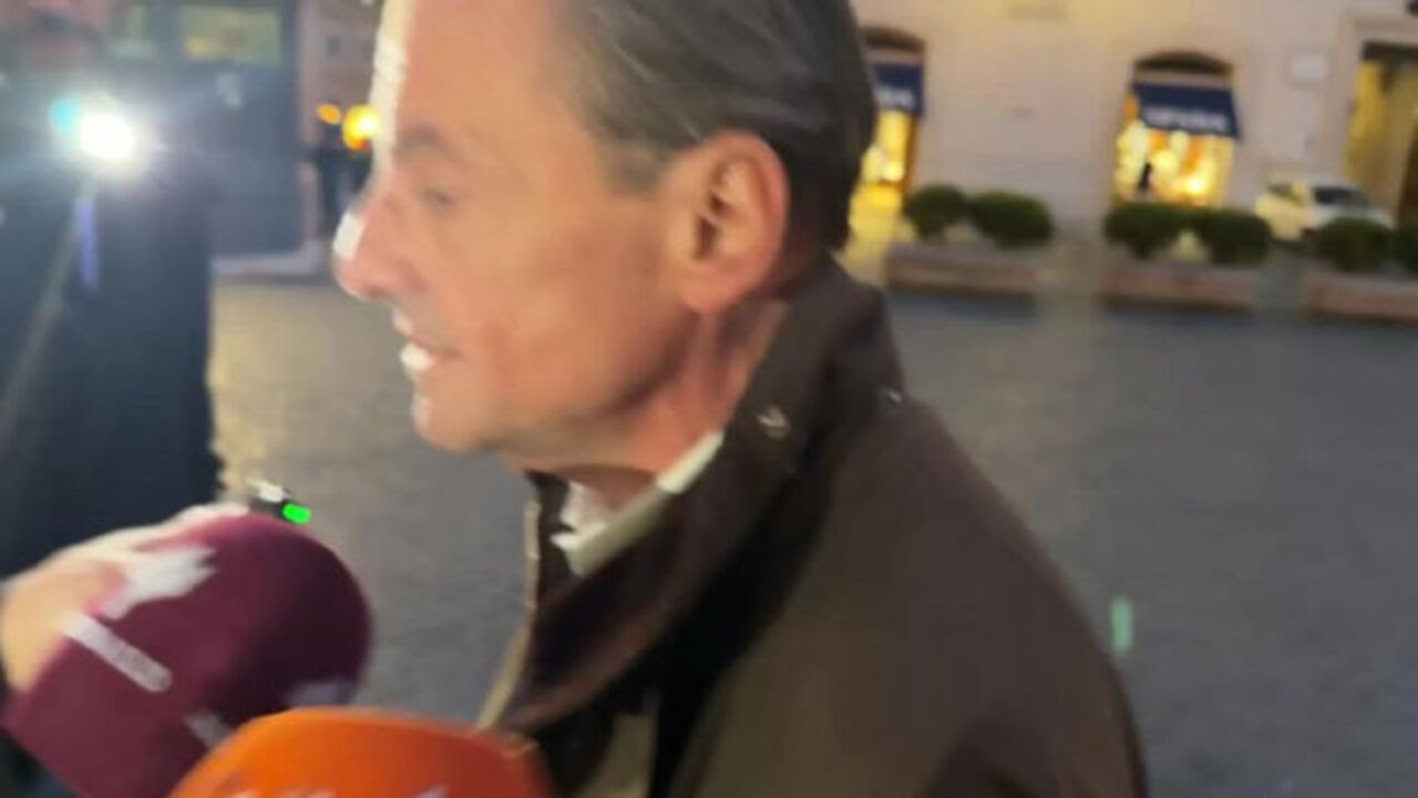 Calenda su dimissioni Delmastro e Bartolozzi: Tardive, ora è il turno di Urso e Santanchè